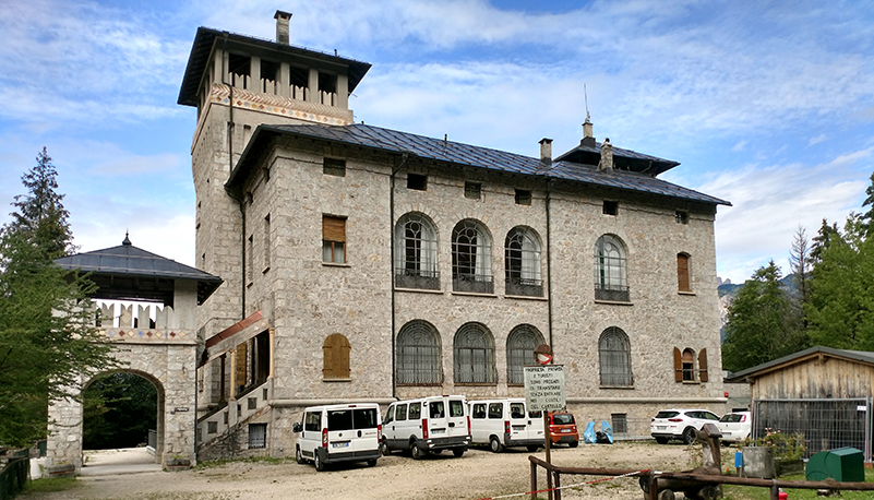 Castello di Mirabello